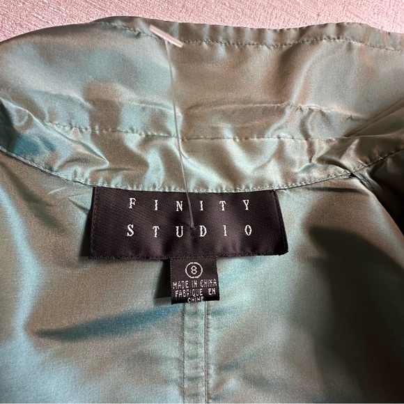 NWT Finity Studio Iridescent Green Silk Coat Size 8 - Picture 5 of 14